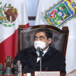 Pipa de «Huachigaseros» vuelca en presunta persecución