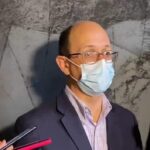 Entre críticas y manifestaciones presenta Barbosa Huerta su tercer informe