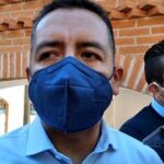 Eduardo Rivera Pérez hace entrega de calle en San Francisco Totimehuacan