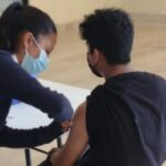 A pesar de vacunación contra covid-19 a menores con comorbilidades; suman 93 defunciones