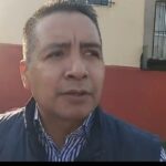 Usuario confronta a cajera tras ser asaltado luego de retirar 100 mil pesos