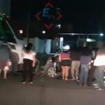 Un conductor volcó su vehiculo en el Periférico Ecológico y se dio a la fuga dejando su automóvil abandonado