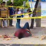 El cuerpo de un hombre fue hallado sin vida sobre el Río Atoyac; aparentemente cayó accidentalmente.