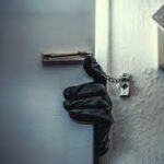 Abandonan cadáver de un hombre envuelto en cobijas en la colonia Patrimonio, al sur de la capital poblana