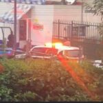 Un hombre amagó con aventarse del puente de la CAPU; policías llegaron para evitarlo