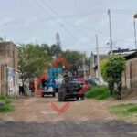 Presunto delincuente recibe brutal golpiza tras intentar atracar a un hombre en Moyotzingo; sus cómplices huyeron.