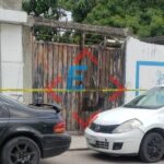 Presunto delincuente recibe brutal golpiza por habitantes de Tecamachalco tras ingresar a robar a un domicilio.