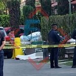 Abandonan el cuerpo embolsado de un hombre en calles de la colonia Popular Castillotla.