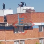 Una mujer que acudía al Mercado en Chietla fue atacada a balazos por su ex pareja sentimental; el responsable ya fue detenido.