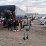 Hampones roban camioneta a pareja que cenaba tacos en La Margarita en Puebla