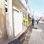 Patrulla municipal choca con vehículo particular en la autopista Atlixco-Puebla