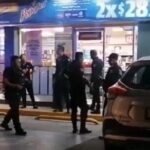 A plena luz del día roban vehículo en el Periférico Ecológico