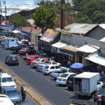 Automovilista vuelca y abandona su vehículo en pleno Periférico Ecológico