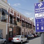 Agente de Tránsito heroico evita tragedia que una joven se lanzará desde un puente en la Calzada Ignacio Zaragoza