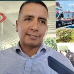 Agente de Tránsito heroico evita tragedia que una joven se lanzará desde un puente en la Calzada Ignacio Zaragoza