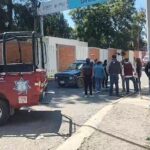 Retienen a conductor que atropelló a dos menores en El Verde; pobladores cierran carretera en protesta