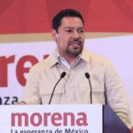Deportista poblano Marcos Madrid recibe reconocimiento de Alejandro Armenta