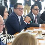 Queda grabado momento en que dos jóvenes fueron asaltados en Xonacatepec