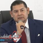 Motociclista choca contra luminaria y pierda la vida en San Pedro Cholula