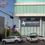 Desvalijan auto en estacionamiento sobre Bulevar Forjadores; lo dejan sobre un tabique