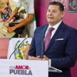 Denuncian a policías de Xochiltepec tras arrastrar a perrito con una una patrulla
