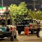 Cuatro detenidos tras asalto a Coppel en el Centro de Puebla; recuperan celulares y aseguran un arma