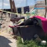 Queda grabado violento asalto a dos jóvenes en Cuautlancingo; dincuente escapa en motocicleta