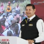 Vecinos retienen a presunto ladrón en unidad habitacional de Texmelucan